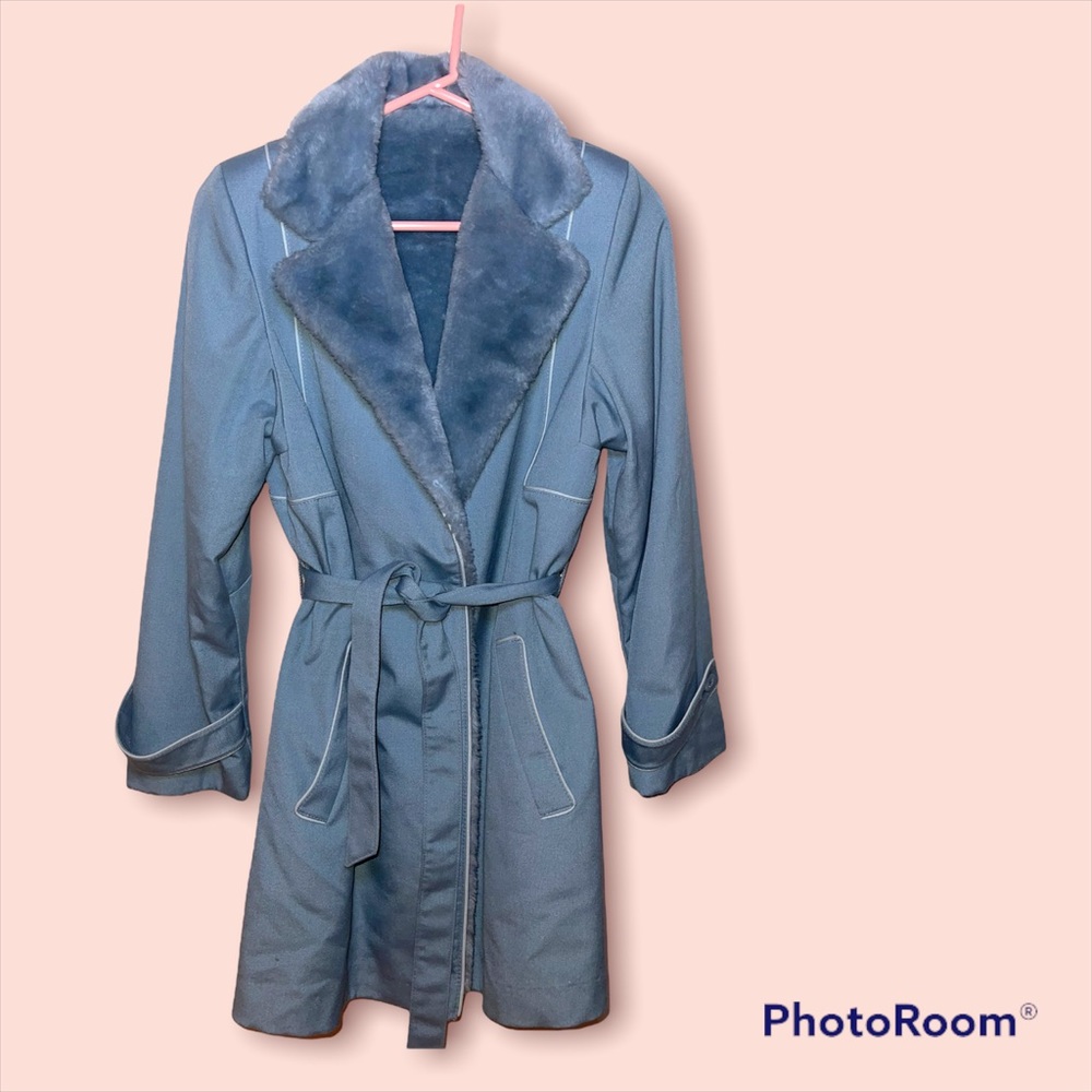Light blue vintage 1970s pea coat, pre-owned, great condition
